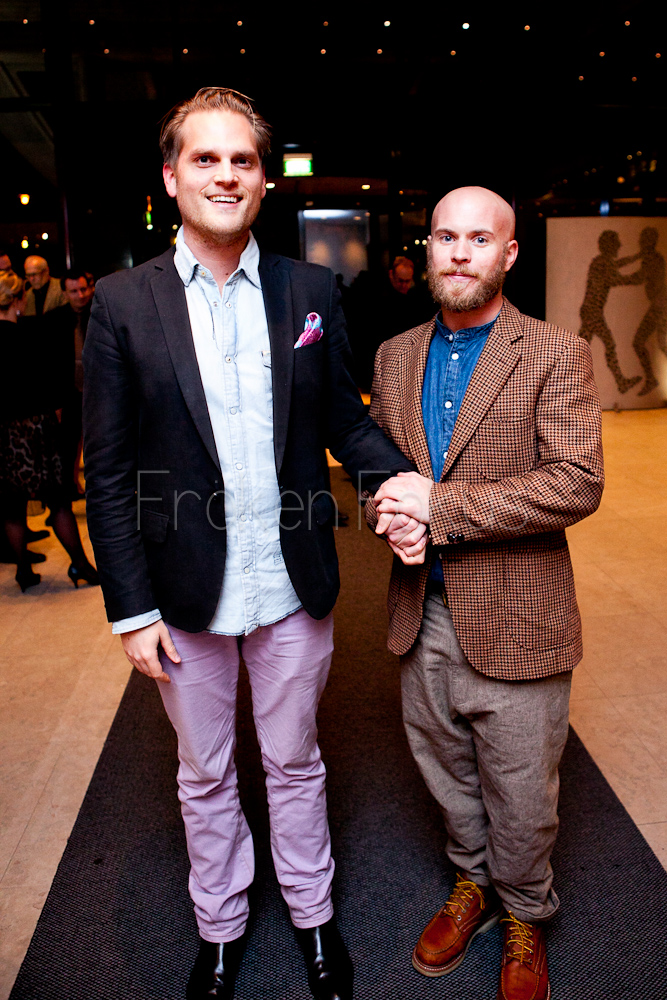 Världen behöver mer kärlek... Christian och Fredrik från Lördagmorgon Produktion sprider lite