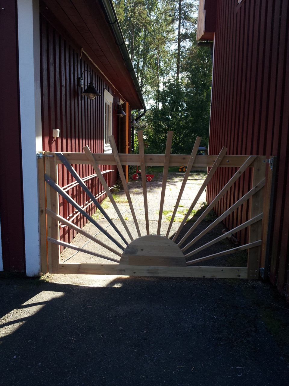 Oväntad hjälp och en grind | Tellenbachs Gård och Skog AB