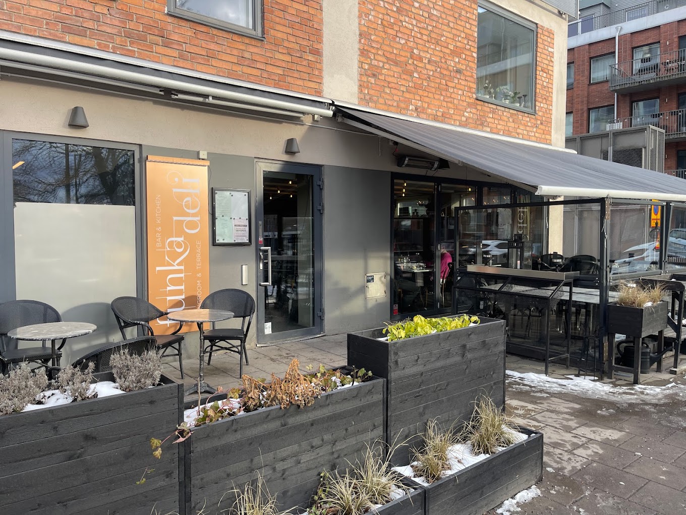 Lönsam Bistro i bra område, höga dagskassor! bild 1