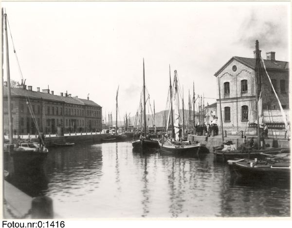 Bilden tillhör Göteborgs Stadsmuseum (från tidigt 1900-tal) Bilden tillhör Göteborgs Stadsmuseum (från tidigt 1900-tal)