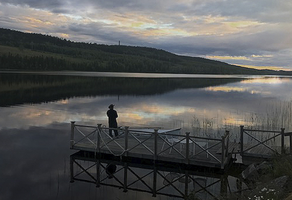 Robban går och fiskar i Galasjön Robban går och fiskar i Galasjön
