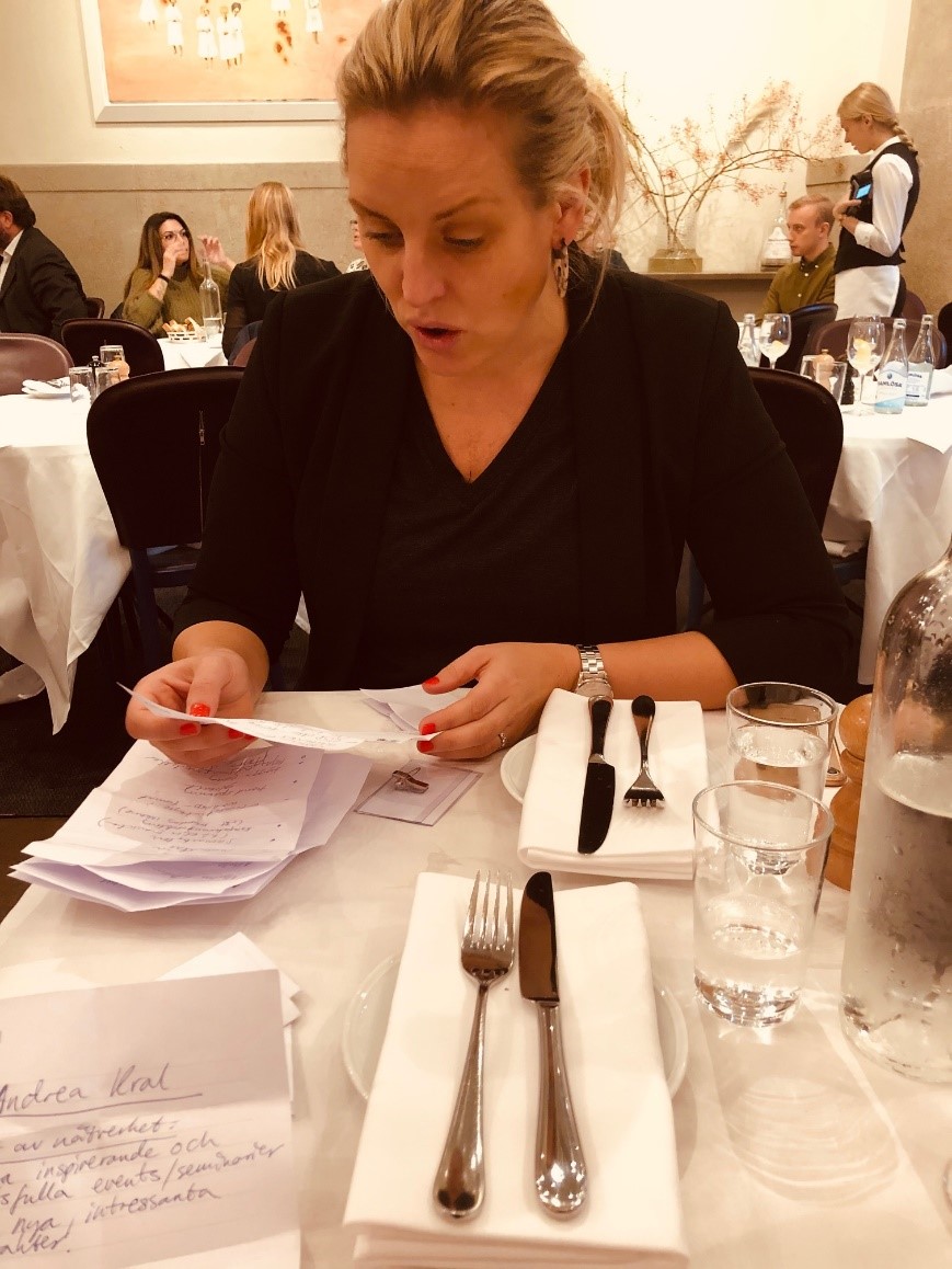 Hanna Mannberg, en av oss som driver Ladies of FMCG, läser alla lappar med er input Hanna Mannberg, en av oss som driver Ladies of FMCG, läser alla lappar med er input