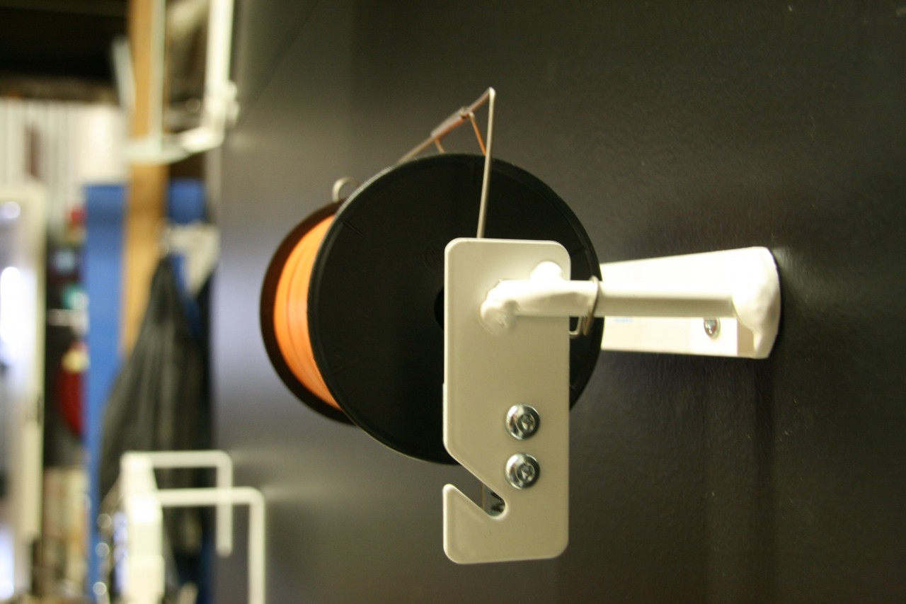 Ribbon stand Mounting for gift ribbons Engström Industri AB