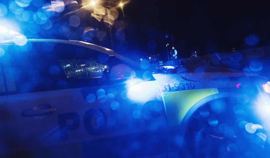 Svart tonåring Våldtäkts