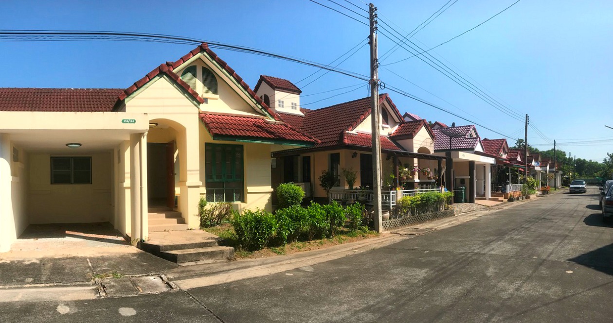 Pinery Park 148 köpa hus i Rayong, Thailand Real Estate Services in