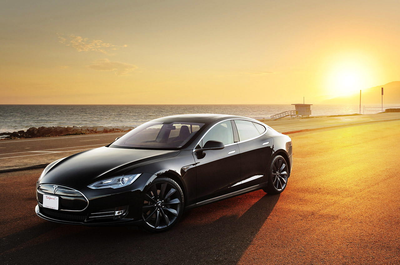 2013 Ladda elbilen allt om elbilar Uppdatera nosen på din gamla Tesla Model S. Få bort grillen